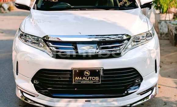 Buy Used 2020 Toyota Harrier in Dhaka, Dhaka Buy Used 2020 Toyota Harrier in Dhaka, Dhaka