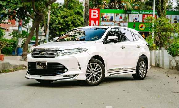 Buy Used 2020 Toyota Harrier in Dhaka, Dhaka Buy Used 2020 Toyota Harrier in Dhaka, Dhaka