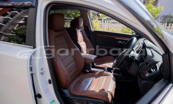 Buy Used 2019 Honda CR-V in Dhaka, Dhaka Buy Used 2019 Honda CR-V in Dhaka, Dhaka