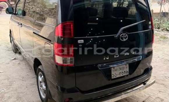 Buy Used 2022 Toyota Noah in Dhaka, Dhaka Buy Used 2022 Toyota Noah in Dhaka, Dhaka
