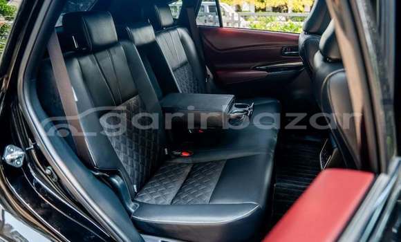 Buy Used 2019 Toyota Harrier in Dhaka, Dhaka Buy Used 2019 Toyota Harrier in Dhaka, Dhaka