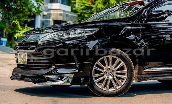 Buy Used 2019 Toyota Harrier in Dhaka, Dhaka Buy Used 2019 Toyota Harrier in Dhaka, Dhaka