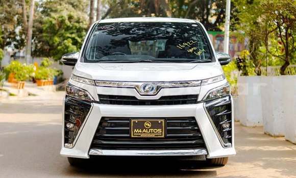 Buy Used 2019 Toyota Voxy in Dhaka, Dhaka