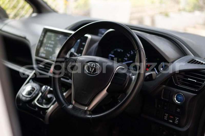 Big with watermark toyota voxy dhaka dhaka 74729