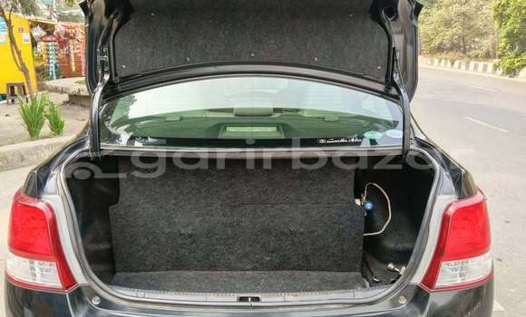 কিনুন ব্যবহৃত Toyota গাড়ী কিনুন ব্যবহৃত Toyota গাড়ী