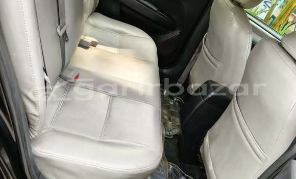 কিনুন ব্যবহৃত Toyota গাড়ী কিনুন ব্যবহৃত Toyota গাড়ী