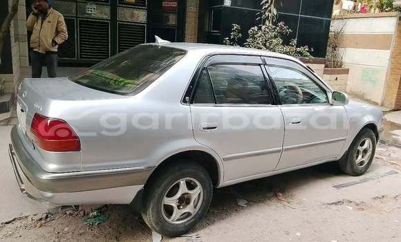 কিনুন ব্যবহৃত Toyota গাড়ী কিনুন ব্যবহৃত Toyota গাড়ী