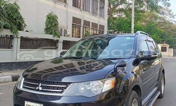 Buy Used 2010 Mitsubishi outlandar in Dhaka, Dhaka