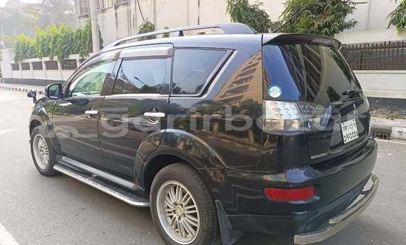 Buy Used 2010 Mitsubishi outlandar in Dhaka, Dhaka Buy Used 2010 Mitsubishi outlandar in Dhaka, Dhaka