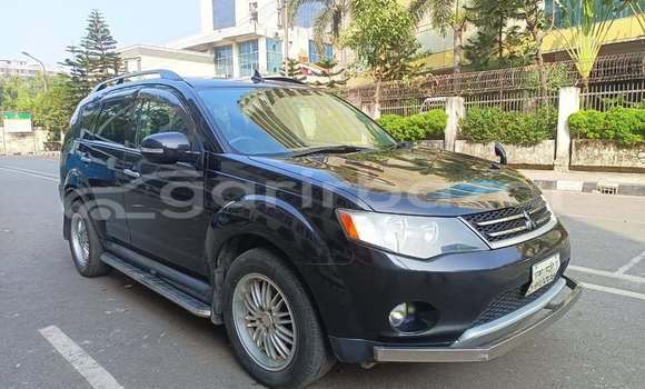 Buy Used 2010 Mitsubishi outlandar in Dhaka, Dhaka Buy Used 2010 Mitsubishi outlandar in Dhaka, Dhaka