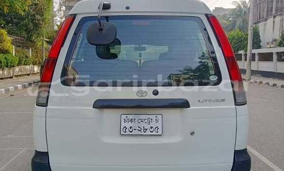Buy Used 2005 Toyota noah kr42 in Dhaka, Dhaka