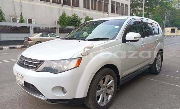 Buy Used 2011 Mitsubishi outlandar in Dhaka, Dhaka Buy Used 2011 Mitsubishi outlandar in Dhaka, Dhaka