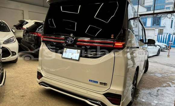 Buy Used 2025 Toyota Voxy in Dhaka, Dhaka Buy Used 2025 Toyota Voxy in Dhaka, Dhaka