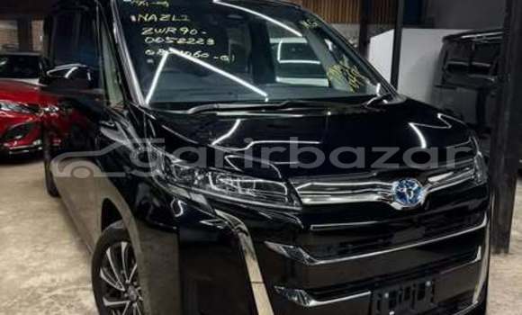 Buy Used 2021 Toyota Noah in Dhaka, Dhaka