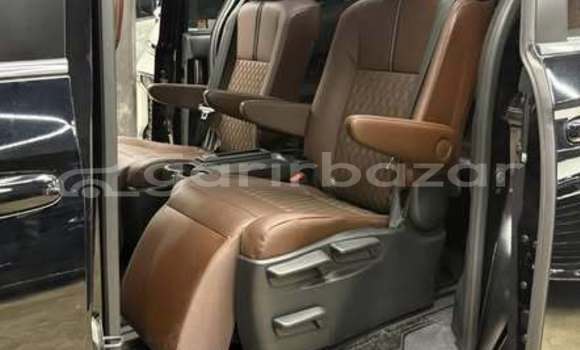 Buy Used 2021 Toyota Noah in Dhaka, Dhaka Buy Used 2021 Toyota Noah in Dhaka, Dhaka