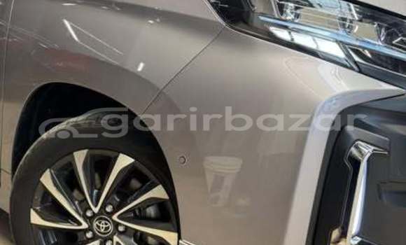 Buy Used 2023 Toyota Noah in Dhaka, Dhaka Buy Used 2023 Toyota Noah in Dhaka, Dhaka