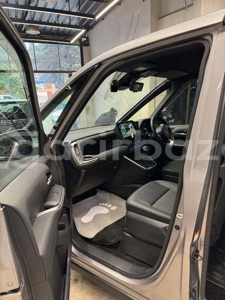 Big with watermark toyota noah dhaka dhaka 74792