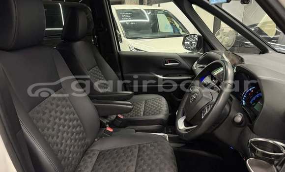 Buy Used 2023 Toyota Voxy in Dhaka, Dhaka Buy Used 2023 Toyota Voxy in Dhaka, Dhaka