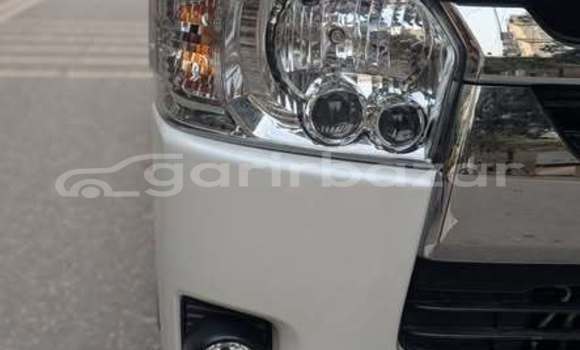 Buy Used 2020 Toyota Hiace in Dhaka, Dhaka Buy Used 2020 Toyota Hiace in Dhaka, Dhaka