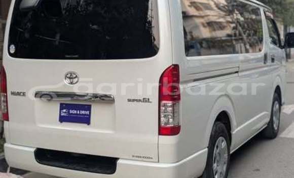 Buy Used 2020 Toyota Hiace in Dhaka, Dhaka Buy Used 2020 Toyota Hiace in Dhaka, Dhaka