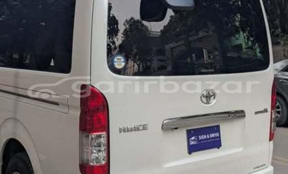 Buy Used 2020 Toyota Hiace in Dhaka, Dhaka Buy Used 2020 Toyota Hiace in Dhaka, Dhaka