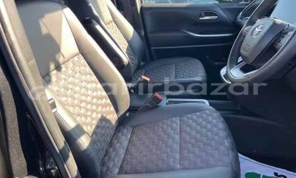 Buy Used 2022 Toyota Voxy in Dhaka, Dhaka Buy Used 2022 Toyota Voxy in Dhaka, Dhaka