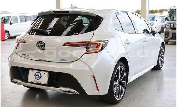 Buy Used 2021 Toyota corolla sport in Dhaka, Dhaka Buy Used 2021 Toyota corolla sport in Dhaka, Dhaka