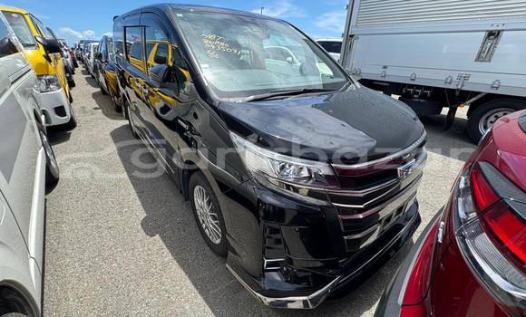 Buy Used 2020 Toyota Noah in Dhaka, Dhaka Buy Used 2020 Toyota Noah in Dhaka, Dhaka