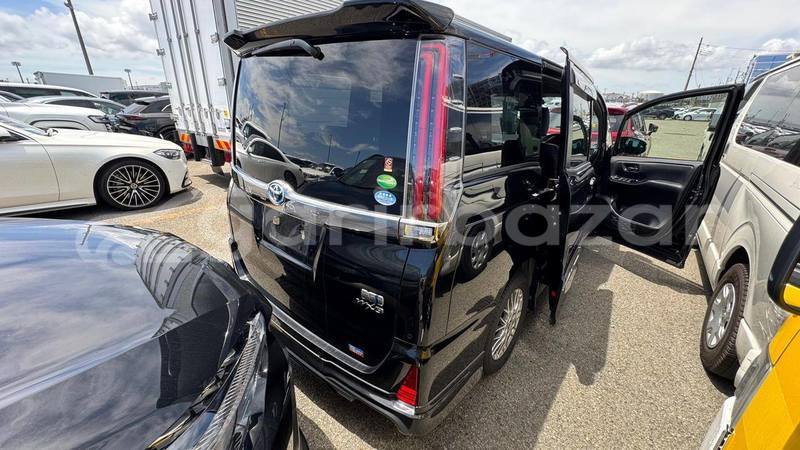 Big with watermark toyota noah dhaka dhaka 74809