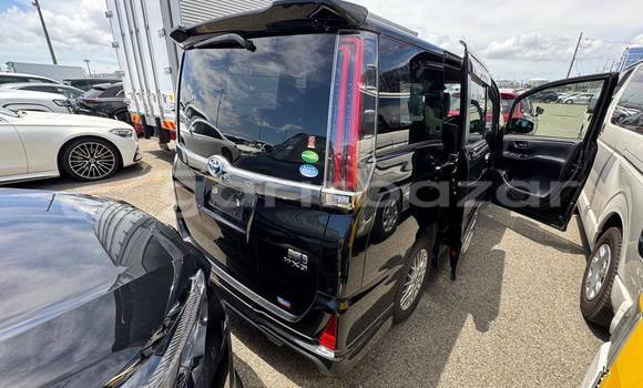 Buy Used 2020 Toyota Noah in Dhaka, Dhaka Buy Used 2020 Toyota Noah in Dhaka, Dhaka