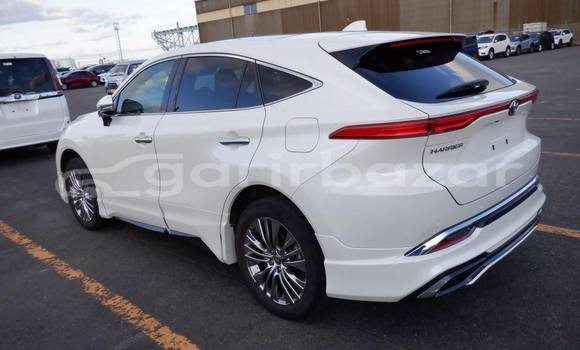 Buy Used 2020 Toyota Harrier in Dhaka, Dhaka Buy Used 2020 Toyota Harrier in Dhaka, Dhaka