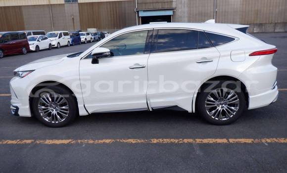 Buy Used 2020 Toyota Harrier in Dhaka, Dhaka Buy Used 2020 Toyota Harrier in Dhaka, Dhaka