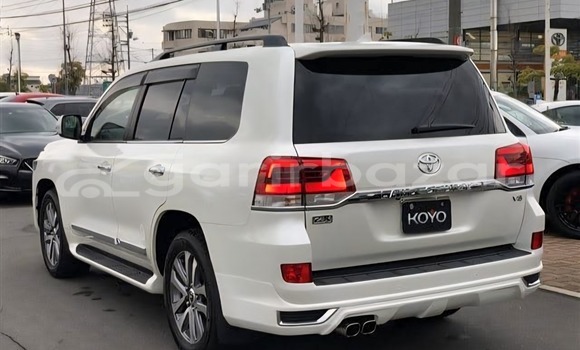 Buy Used 2021 Toyota Land cruiser in Dhaka, Dhaka Buy Used 2021 Toyota Land cruiser in Dhaka, Dhaka