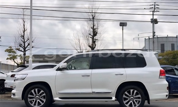 Buy Used 2021 Toyota Land cruiser in Dhaka, Dhaka Buy Used 2021 Toyota Land cruiser in Dhaka, Dhaka