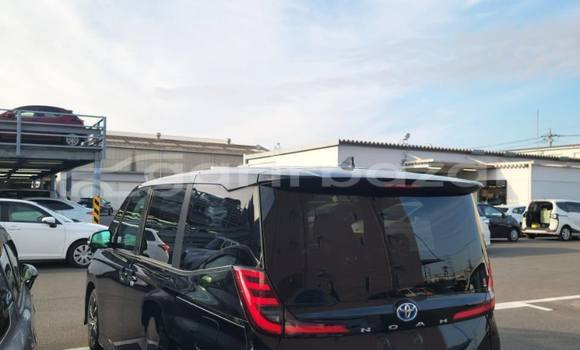 Buy Used 2022 Toyota Noah in Dhaka, Dhaka Buy Used 2022 Toyota Noah in Dhaka, Dhaka