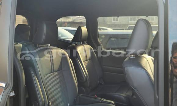 Buy Used 2022 Toyota Noah in Dhaka, Dhaka Buy Used 2022 Toyota Noah in Dhaka, Dhaka