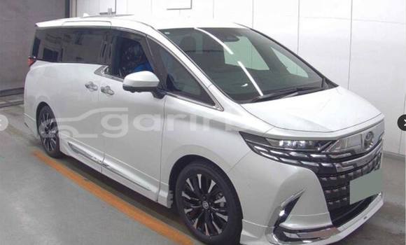 Buy Used 2025 Toyota Alphard in Dhaka, Dhaka Buy Used 2025 Toyota Alphard in Dhaka, Dhaka