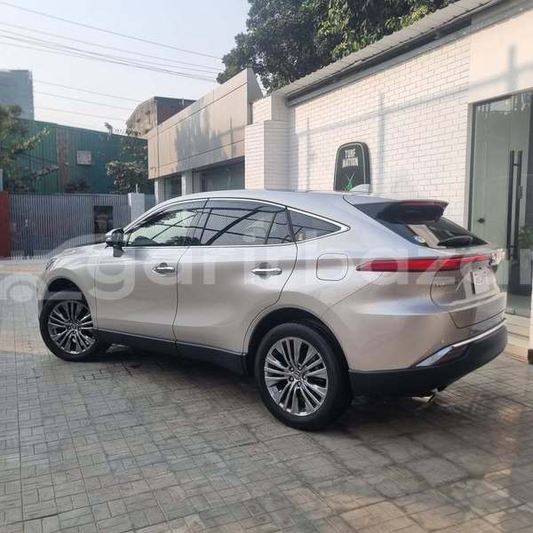 Big with watermark toyota harrier dhaka dhaka 74841