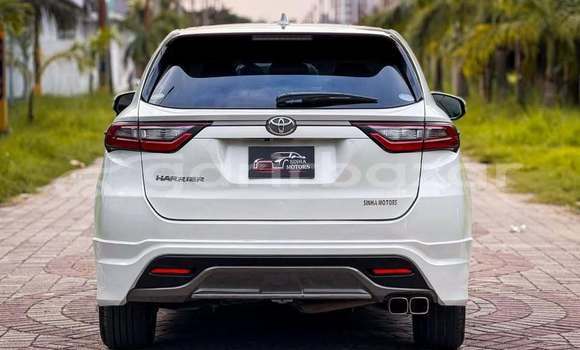 Buy Used 2019 Toyota Harrier in Dhaka, Dhaka Buy Used 2019 Toyota Harrier in Dhaka, Dhaka