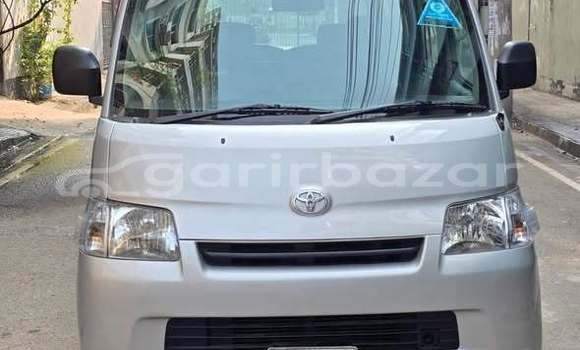 Buy Used 2013 Toyota Noah in Dohar, Dhaka Buy Used 2013 Toyota Noah in Dohar, Dhaka