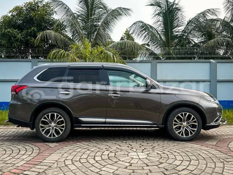 Big with watermark mitsubishi outlandar dhaka dhaka 74897