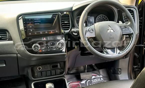 Buy Used 2021 Mitsubishi outlandar in Dhaka, Dhaka Buy Used 2021 Mitsubishi outlandar in Dhaka, Dhaka