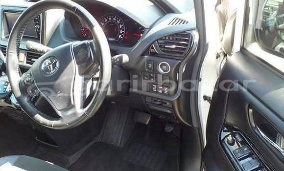 Buy Used 2023 Toyota Noah in Dhaka, Dhaka Buy Used 2023 Toyota Noah in Dhaka, Dhaka