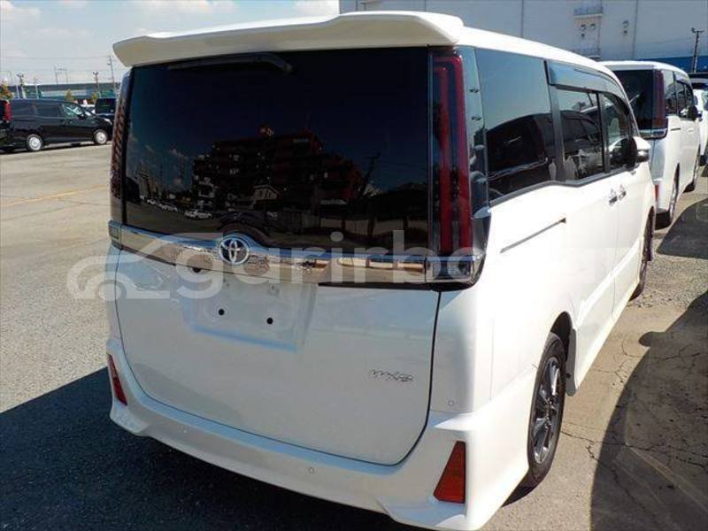 Big with watermark toyota noah dhaka dhaka 74900