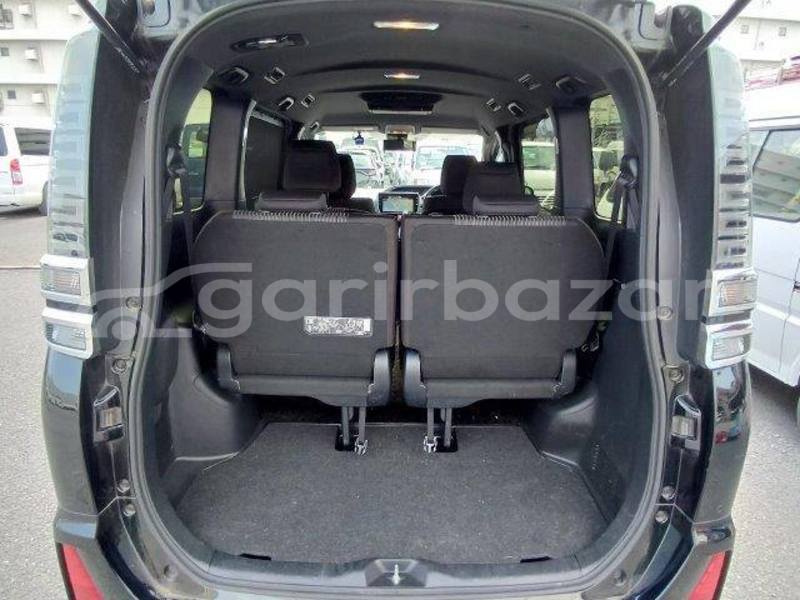 Big with watermark toyota voxy dhaka dhaka 74904