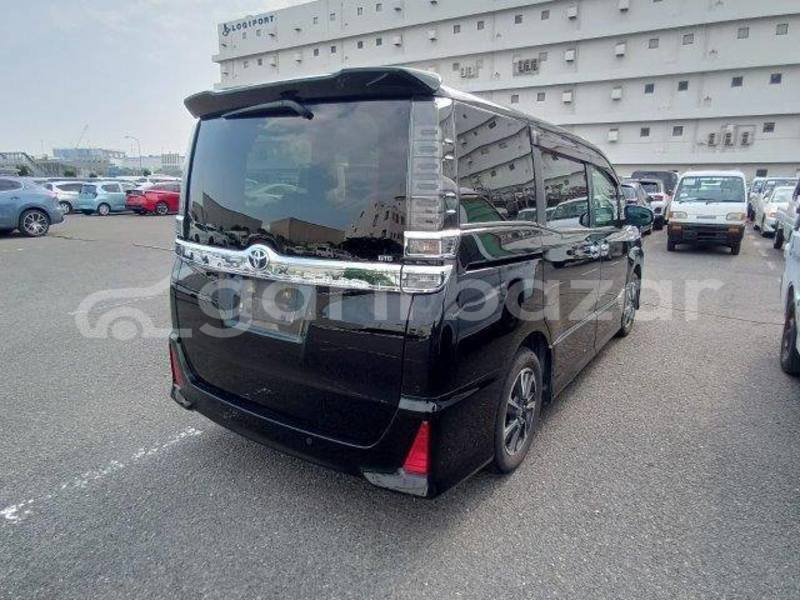 Big with watermark toyota voxy dhaka dhaka 74904