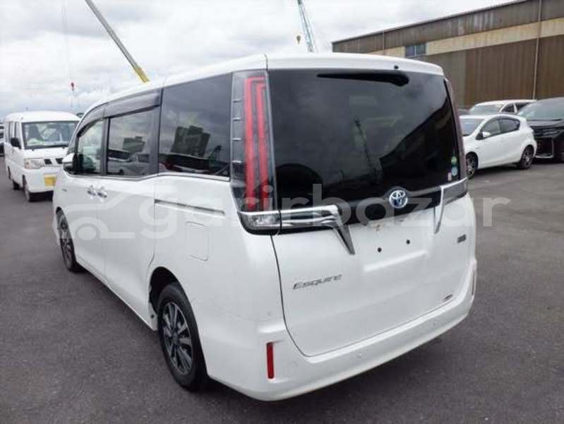 Big with watermark toyota esquire dhaka dhaka 74909