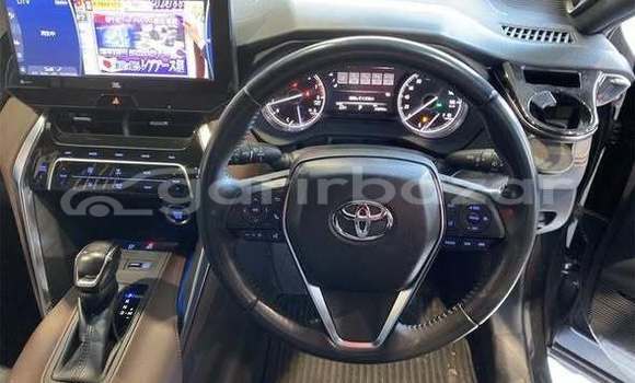 Buy Used 2021 Toyota Harrier in Dhaka, Dhaka Buy Used 2021 Toyota Harrier in Dhaka, Dhaka