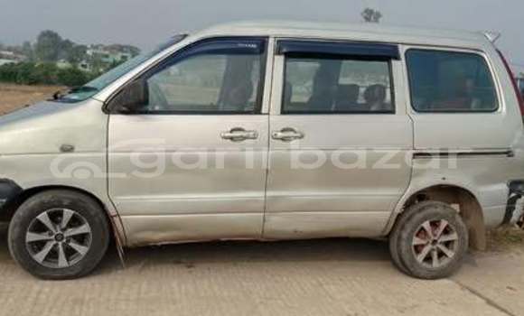 কেনা ব্যবহৃত Toyota Noah Other গাড়ী মধ্যে ঢাকা মধ্যে Dhaka