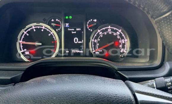 কিনুন ব্যবহৃত Toyota গাড়ী কিনুন ব্যবহৃত Toyota গাড়ী